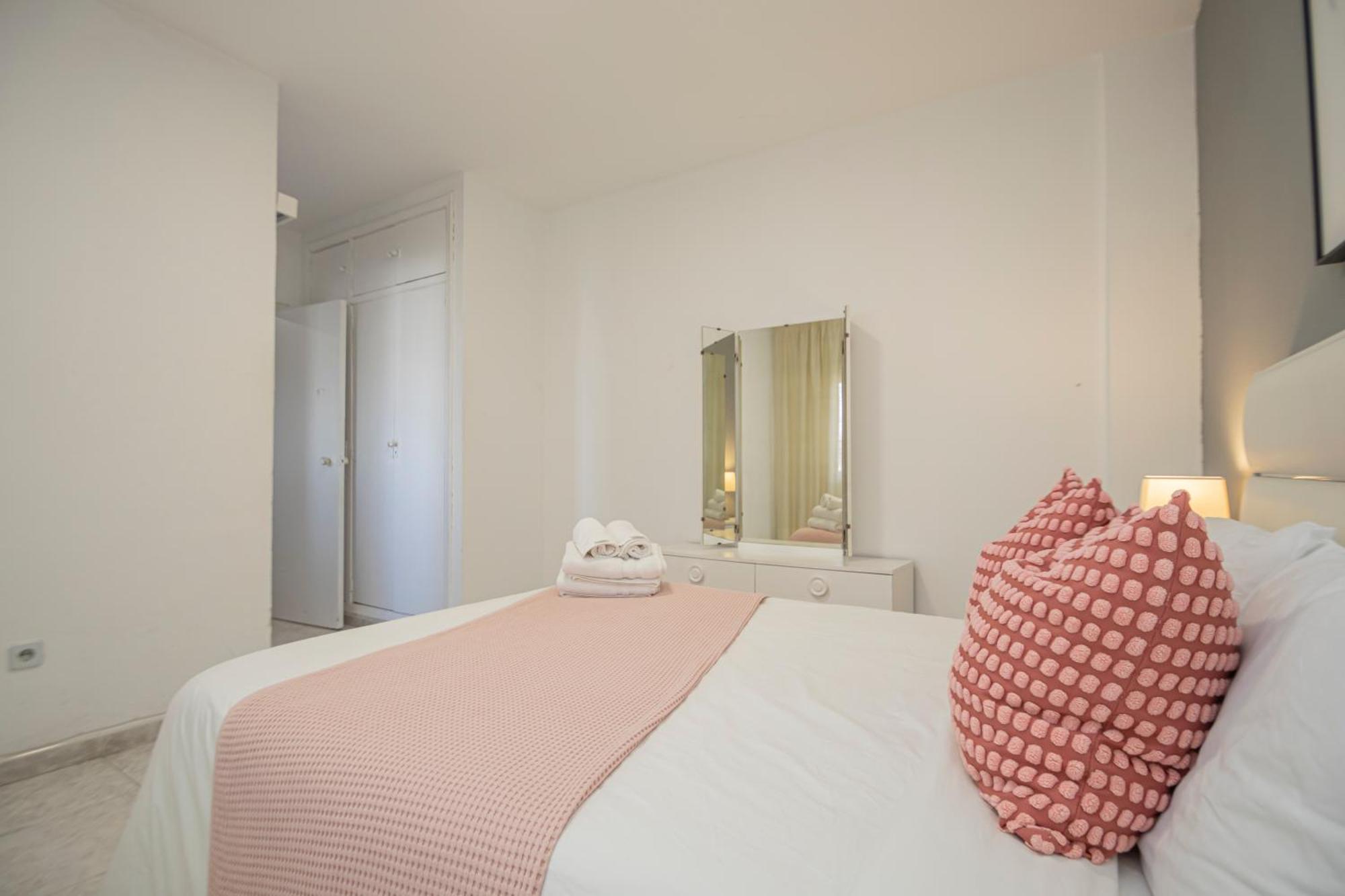 Perfect Getaway In Triana - 15M Walk Giralda Apartamento Sevilha Exterior foto